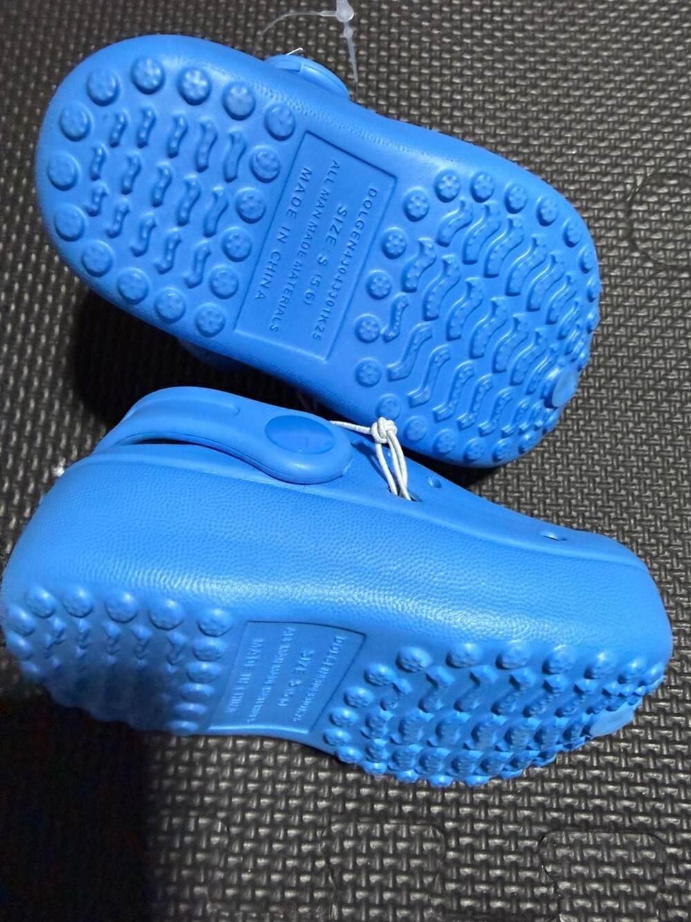 Blue Clog Shoes Size S (5/6) - Picture 4 of 5